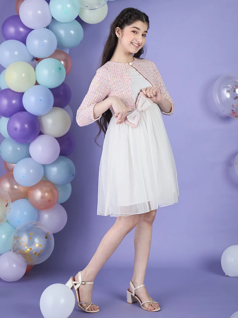 شيري أند جيري فستان بناتي "Fit and Flare" كاروهات وردي وأبيض - نسيج التويد والشبكة (Mesh)، أكمام كاملة وقصة واسعة.